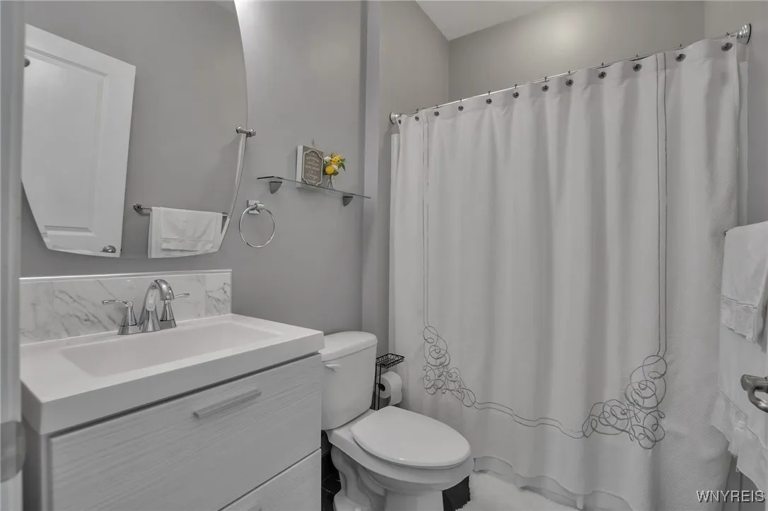 27 Skylark Lane, Wheatfield, New York 14304, Wheatfield, New York 14304, 3 Bedrooms Bedrooms, 9 Rooms Rooms,3 BathroomsBathrooms,Residential,Closed,27 Skylark Lane, Wheatfield, New York 14304,0,B1612434