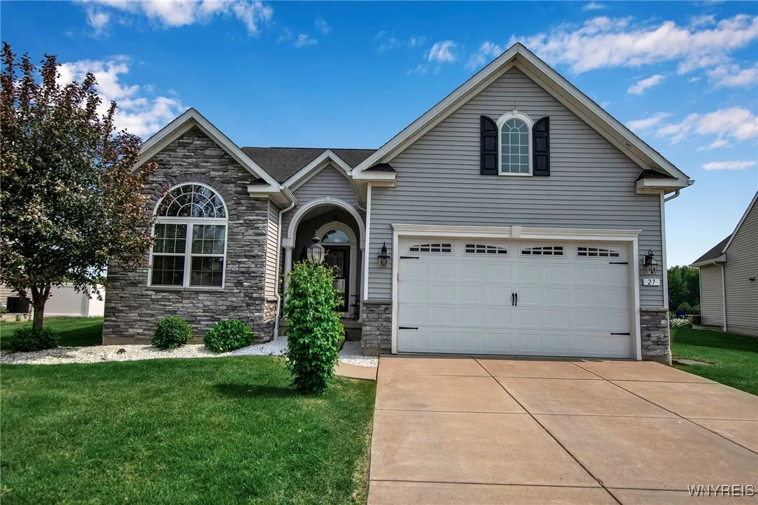 27 Skylark Lane, Wheatfield, New York 14304, Wheatfield, New York 14304, 3 Bedrooms Bedrooms, 9 Rooms Rooms,3 BathroomsBathrooms,Residential,Closed,27 Skylark Lane, Wheatfield, New York 14304,0,B1612434