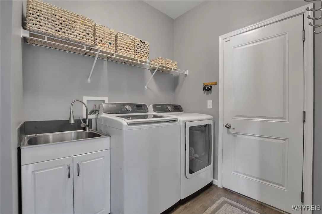 27 Skylark Lane, Wheatfield, New York 14304, Wheatfield, New York 14304, 3 Bedrooms Bedrooms, 9 Rooms Rooms,3 BathroomsBathrooms,Residential,Closed,27 Skylark Lane, Wheatfield, New York 14304,0,B1612434