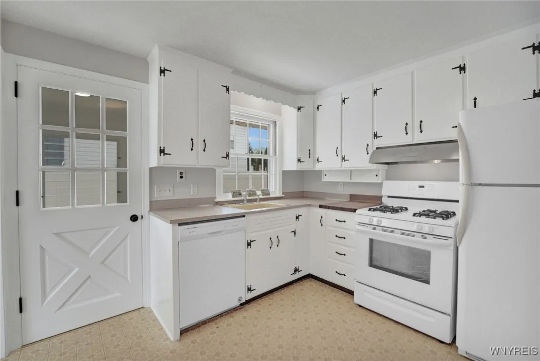 568 Delaware Street, Tonawanda-city, New York 1415, Tonawanda, New York 14150, 3 Bedrooms Bedrooms, 7 Rooms Rooms,1 BathroomBathrooms,Residential,Closed,568 Delaware Street, Tonawanda-city, New York 1415,B1612334