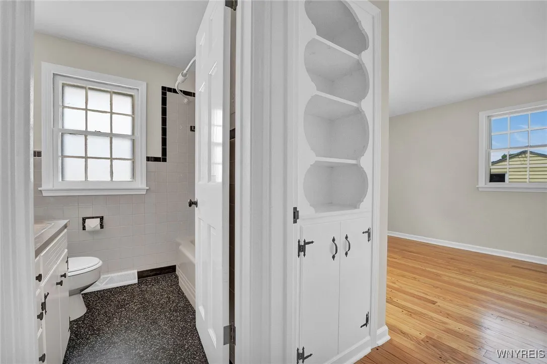 568 Delaware Street, Tonawanda-city, New York 1415, Tonawanda, New York 14150, 3 Bedrooms Bedrooms, 7 Rooms Rooms,1 BathroomBathrooms,Residential,Closed,568 Delaware Street, Tonawanda-city, New York 1415,B1612334