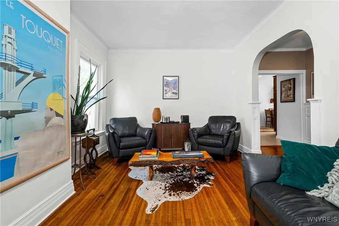 First floor apartment living room