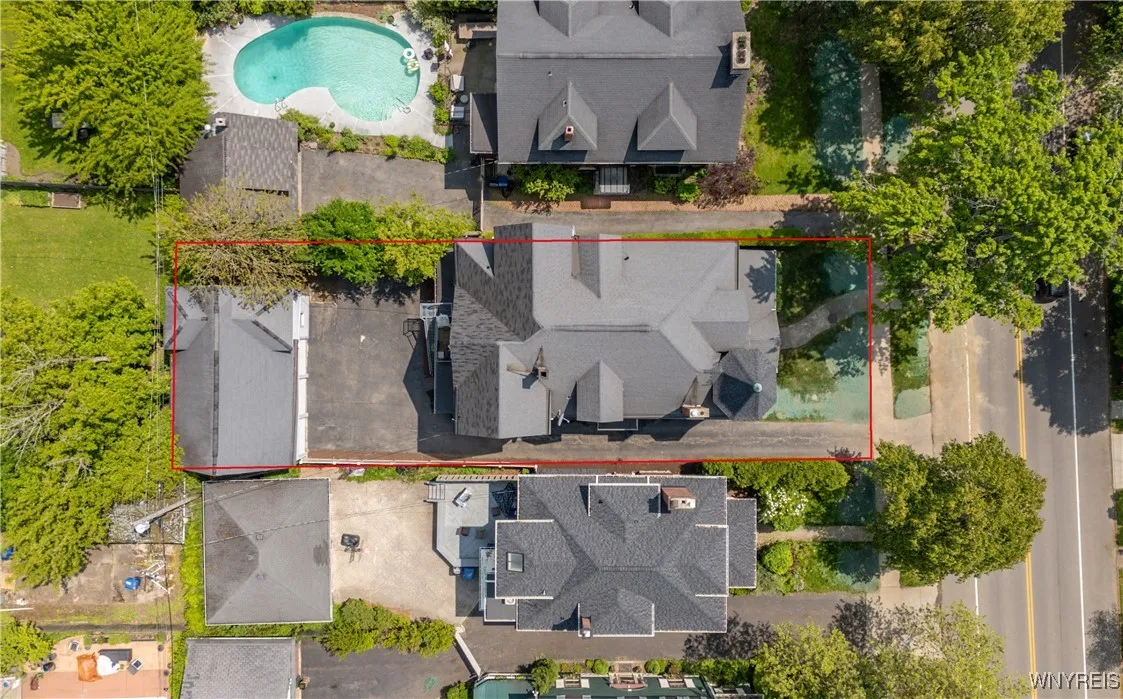 700 Lafayette Avenue, Buffalo, New York 14222, Buffalo, New York 14222, 9 Bedrooms Bedrooms, ,5 BathroomsBathrooms,Residential,Closed,700 Lafayette Avenue, Buffalo, New York 14222,B1611367