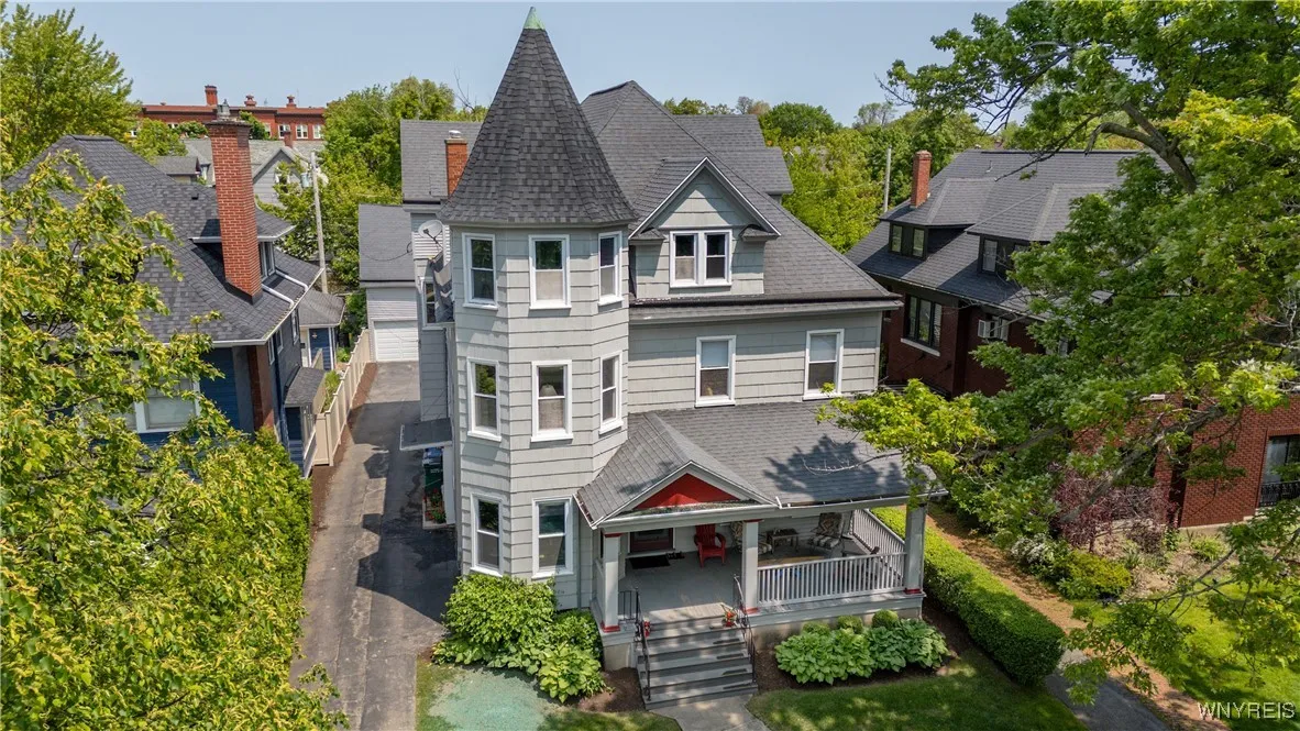 700 Lafayette Avenue, Buffalo, New York 14222, Buffalo, New York 14222, 9 Bedrooms Bedrooms, ,5 BathroomsBathrooms,Residential,Closed,700 Lafayette Avenue, Buffalo, New York 14222,B1611367