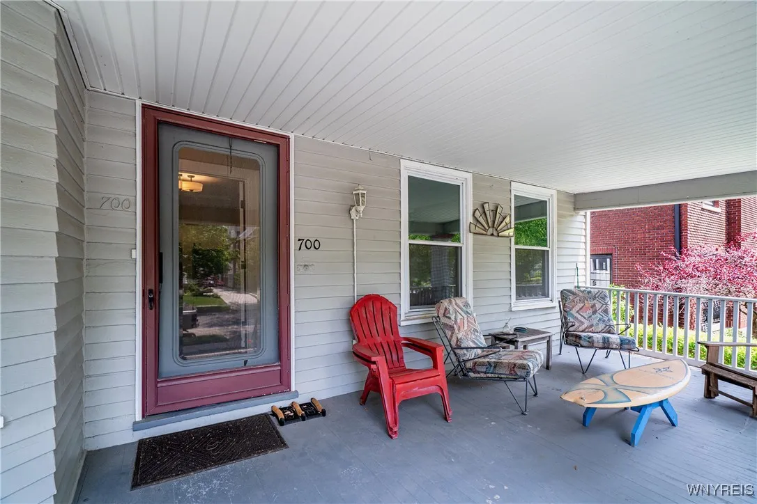700 Lafayette Avenue, Buffalo, New York 14222, Buffalo, New York 14222, 9 Bedrooms Bedrooms, ,5 BathroomsBathrooms,Residential,Closed,700 Lafayette Avenue, Buffalo, New York 14222,B1611367
