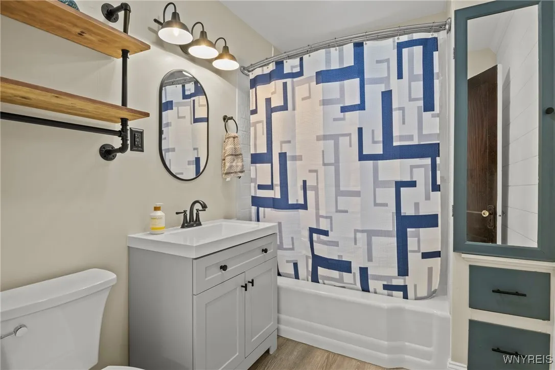 152 Commonwealth Avenue, Buffalo, New York 14216, Buffalo, New York 14216, 4 Bedrooms Bedrooms, 7 Rooms Rooms,2 BathroomsBathrooms,Residential,Closed,152 Commonwealth Avenue, Buffalo, New York 14216,B1612396