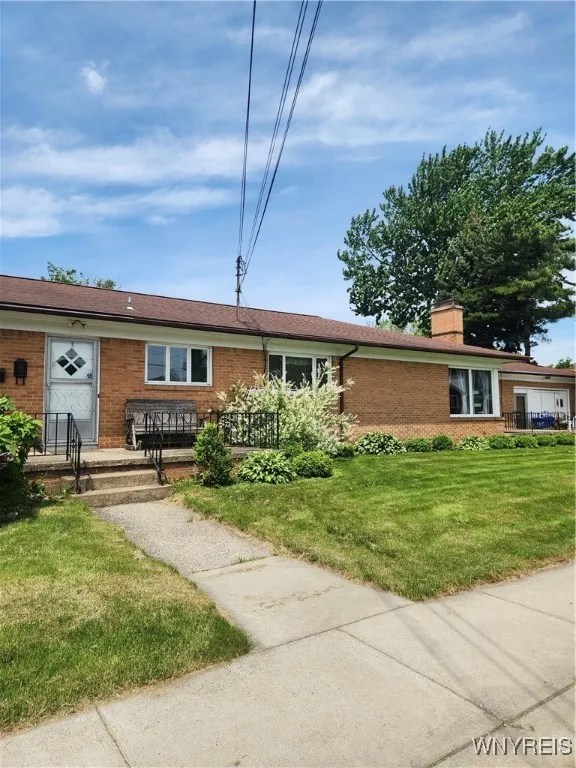 2116 Clinton Street, Cheektowaga, New York 14206, Cheektowaga, New York 14206, 5 Rooms Rooms,Commercial Lease,For Rent,2116 Clinton Street, Cheektowaga, New York 14206,B1612479