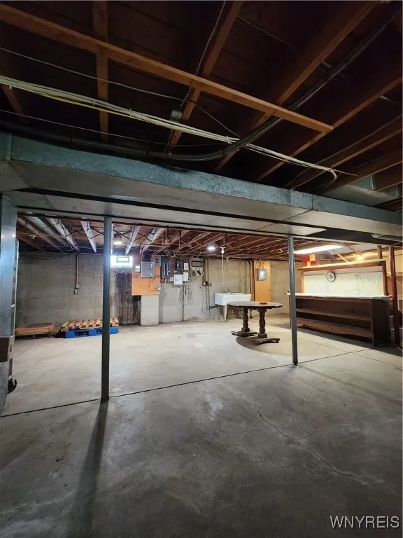 2116 Clinton Street, Cheektowaga, New York 14206, Cheektowaga, New York 14206, 5 Rooms Rooms,Commercial Lease,For Rent,2116 Clinton Street, Cheektowaga, New York 14206,B1612479