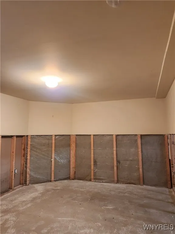 2116 Clinton Street, Cheektowaga, New York 14206, Cheektowaga, New York 14206, 5 Rooms Rooms,Commercial Lease,For Rent,2116 Clinton Street, Cheektowaga, New York 14206,B1612479
