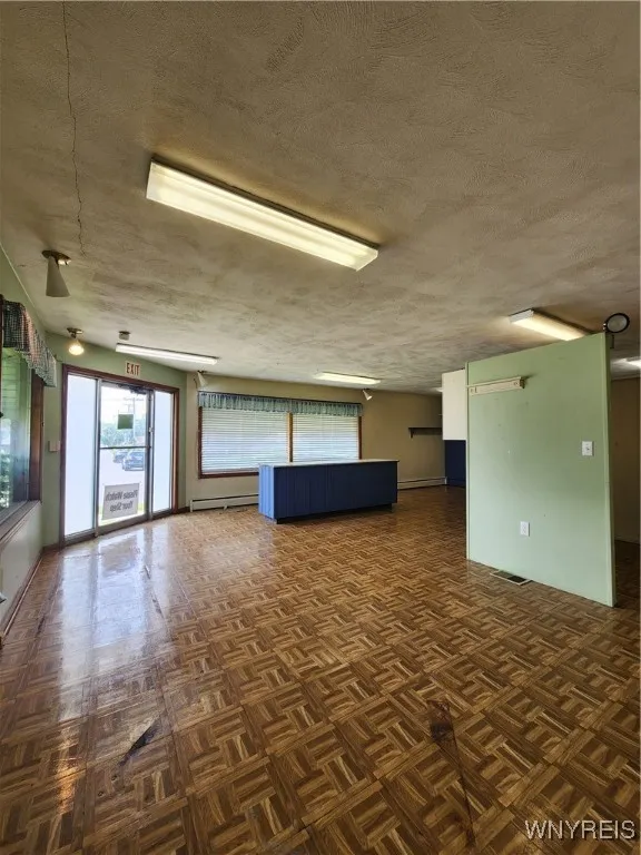 2116 Clinton Street, Cheektowaga, New York 14206, Cheektowaga, New York 14206, 5 Rooms Rooms,Commercial Lease,For Rent,2116 Clinton Street, Cheektowaga, New York 14206,B1612479