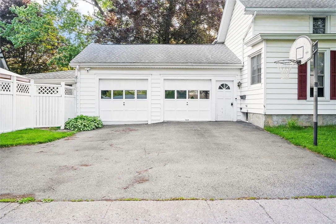 139 East Main Street, Avon, New York 14414, Avon, New York 14414, 3 Bedrooms Bedrooms, 9 Rooms Rooms,2 BathroomsBathrooms,Residential,Closed,139 East Main Street, Avon, New York 14414,R1611800