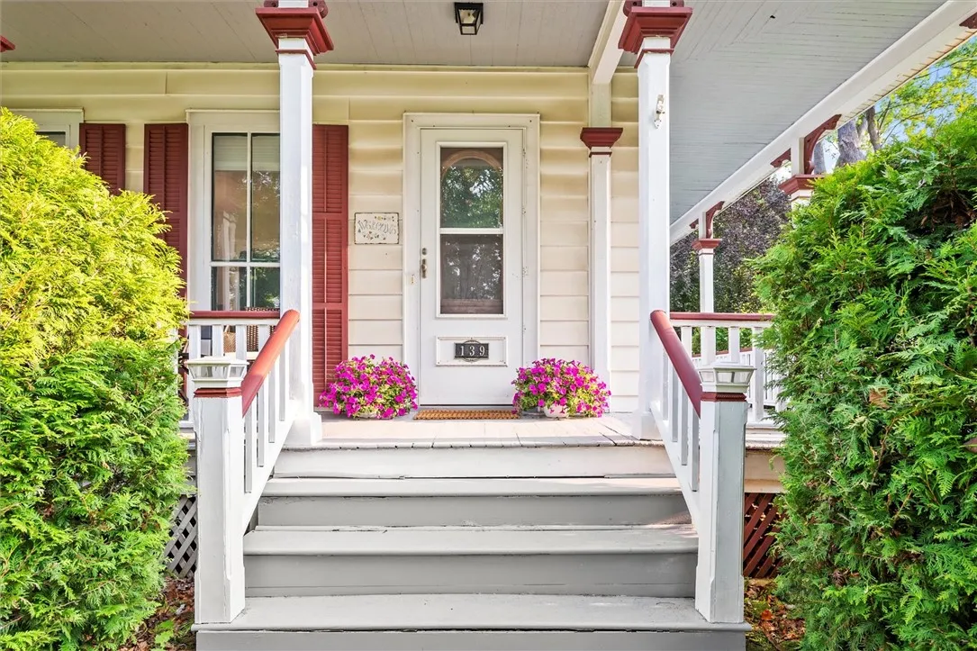 139 East Main Street, Avon, New York 14414, Avon, New York 14414, 3 Bedrooms Bedrooms, 9 Rooms Rooms,2 BathroomsBathrooms,Residential,Closed,139 East Main Street, Avon, New York 14414,R1611800