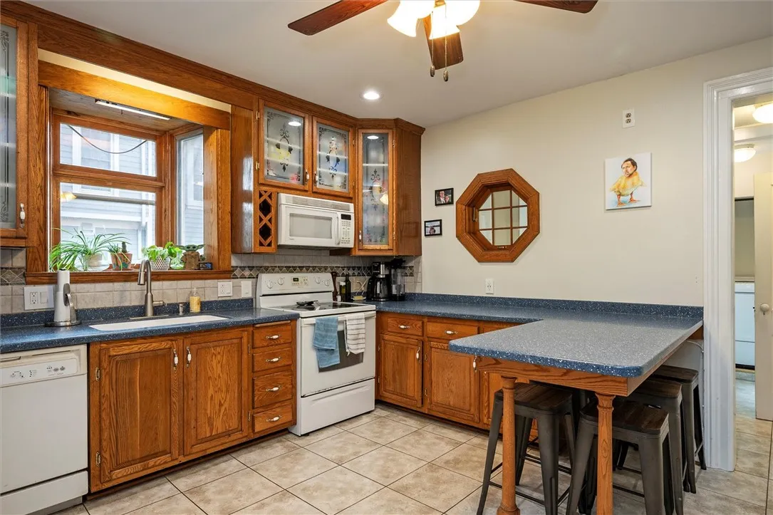139 East Main Street, Avon, New York 14414, Avon, New York 14414, 3 Bedrooms Bedrooms, 9 Rooms Rooms,2 BathroomsBathrooms,Residential,Closed,139 East Main Street, Avon, New York 14414,R1611800