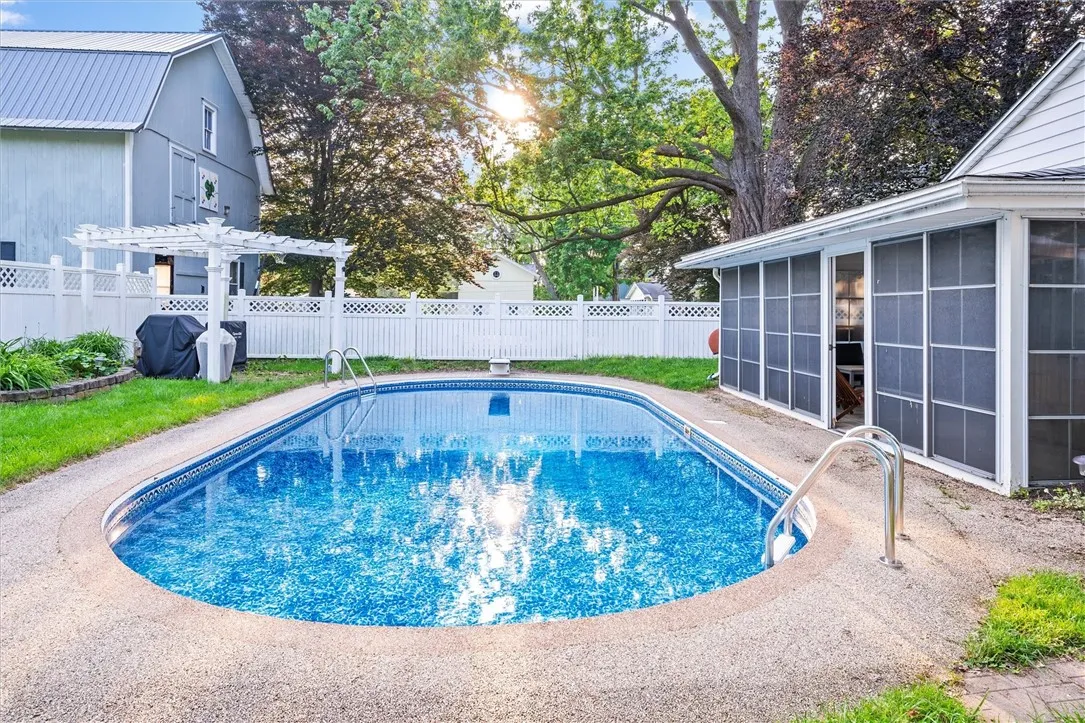 139 East Main Street, Avon, New York 14414, Avon, New York 14414, 3 Bedrooms Bedrooms, 9 Rooms Rooms,2 BathroomsBathrooms,Residential,Closed,139 East Main Street, Avon, New York 14414,R1611800
