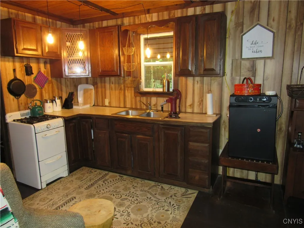 303 Uncas Road, Inlet, New York 13360, Inlet, New York 13360, 1 Bedroom Bedrooms, 3 Rooms Rooms,1 BathroomBathrooms,Residential,Closed,303 Uncas Road, Inlet, New York 13360,S1611261
