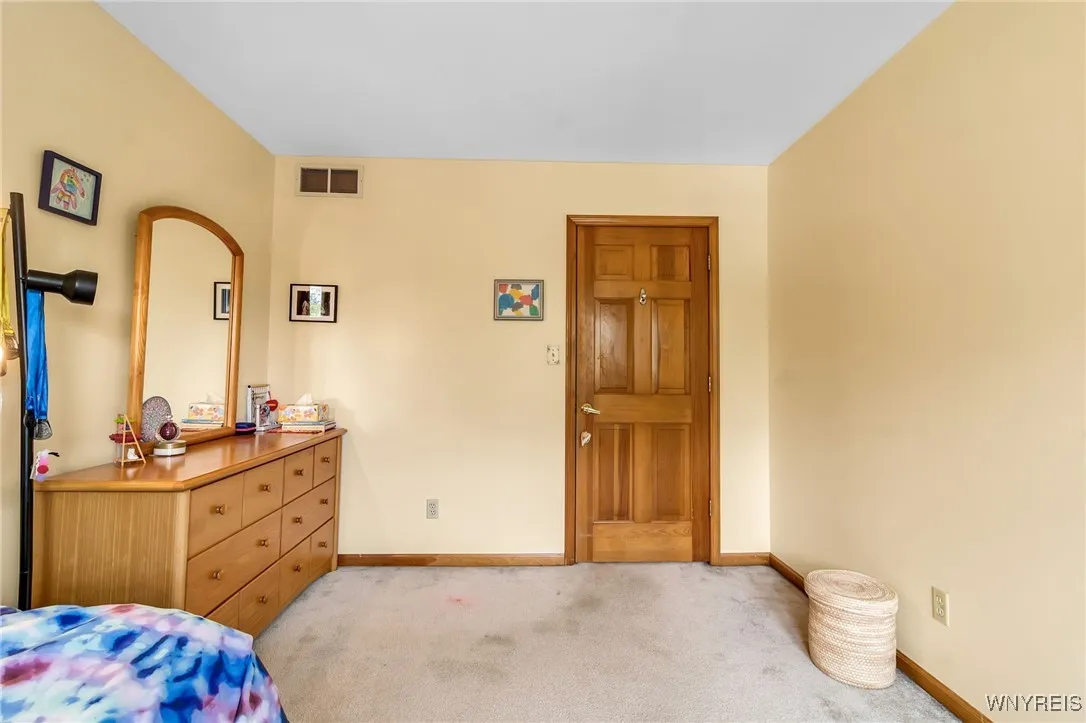 25 5th Avenue, Amherst, New York 14221, Amherst, New York 14221, 4 Bedrooms Bedrooms, 8 Rooms Rooms,2 BathroomsBathrooms,Residential,Closed,25 5th Avenue, Amherst, New York 14221,0,B1611783