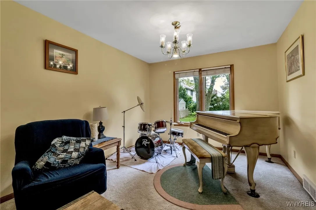 25 5th Avenue, Amherst, New York 14221, Amherst, New York 14221, 4 Bedrooms Bedrooms, 8 Rooms Rooms,2 BathroomsBathrooms,Residential,Closed,25 5th Avenue, Amherst, New York 14221,0,B1611783