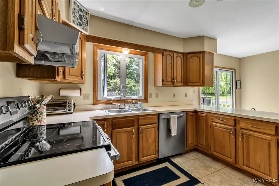 25 5th Avenue, Amherst, New York 14221, Amherst, New York 14221, 4 Bedrooms Bedrooms, 8 Rooms Rooms,2 BathroomsBathrooms,Residential,Closed,25 5th Avenue, Amherst, New York 14221,0,B1611783