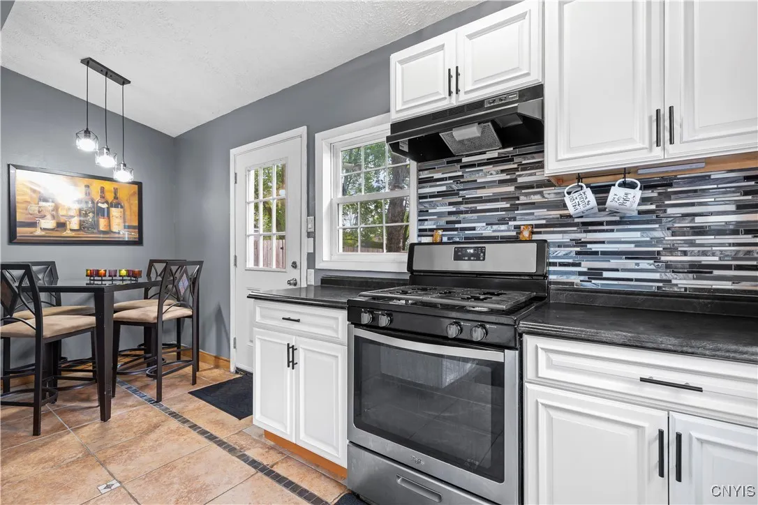 37 Waterbury Drive, Clay, New York 13212, Clay, New York 13212, 3 Bedrooms Bedrooms, 5 Rooms Rooms,1 BathroomBathrooms,Residential,For Sale,37 Waterbury Drive, Clay, New York 13212,S1612436