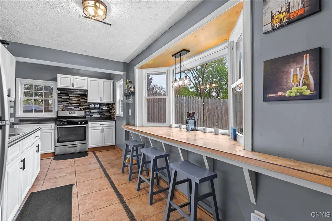 37 Waterbury Drive, Clay, New York 13212, Clay, New York 13212, 3 Bedrooms Bedrooms, 5 Rooms Rooms,1 BathroomBathrooms,Residential,For Sale,37 Waterbury Drive, Clay, New York 13212,S1612436