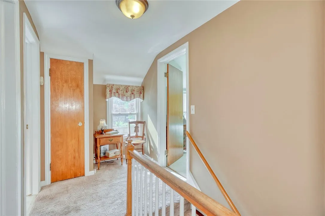 910 Roosevelt Road, East Rochester, New York 14445, East Rochester, New York 14445, 3 Bedrooms Bedrooms, 7 Rooms Rooms,1 BathroomBathrooms,Residential,Closed,910 Roosevelt Road, East Rochester, New York 14445,R1612237