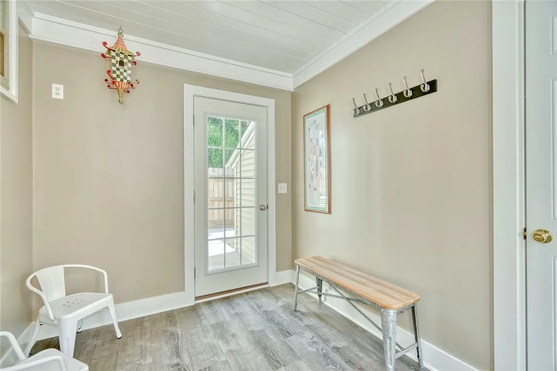 910 Roosevelt Road, East Rochester, New York 14445, East Rochester, New York 14445, 3 Bedrooms Bedrooms, 7 Rooms Rooms,1 BathroomBathrooms,Residential,Closed,910 Roosevelt Road, East Rochester, New York 14445,R1612237