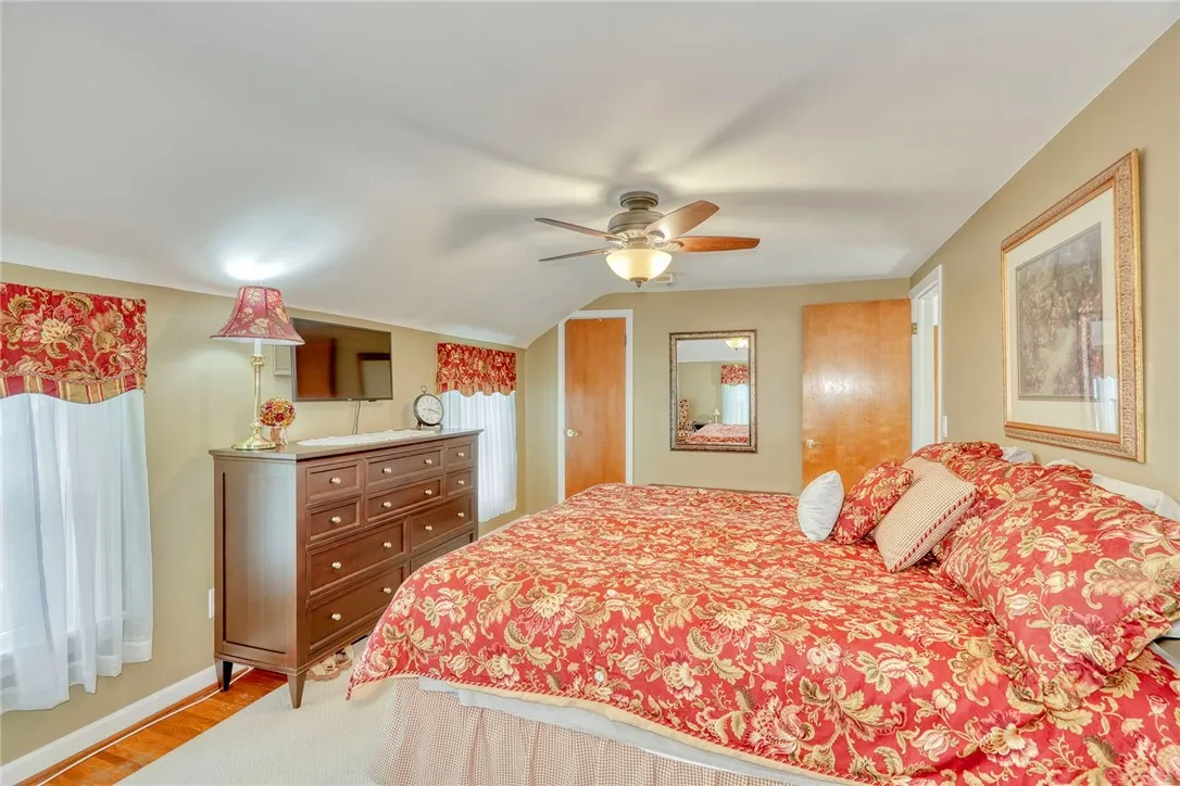 910 Roosevelt Road, East Rochester, New York 14445, East Rochester, New York 14445, 3 Bedrooms Bedrooms, 7 Rooms Rooms,1 BathroomBathrooms,Residential,Closed,910 Roosevelt Road, East Rochester, New York 14445,R1612237