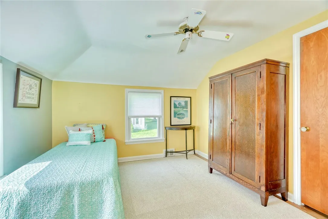 910 Roosevelt Road, East Rochester, New York 14445, East Rochester, New York 14445, 3 Bedrooms Bedrooms, 7 Rooms Rooms,1 BathroomBathrooms,Residential,Closed,910 Roosevelt Road, East Rochester, New York 14445,R1612237