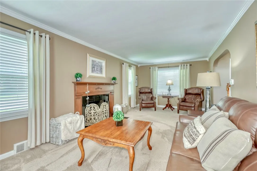 910 Roosevelt Road, East Rochester, New York 14445, East Rochester, New York 14445, 3 Bedrooms Bedrooms, 7 Rooms Rooms,1 BathroomBathrooms,Residential,Closed,910 Roosevelt Road, East Rochester, New York 14445,R1612237
