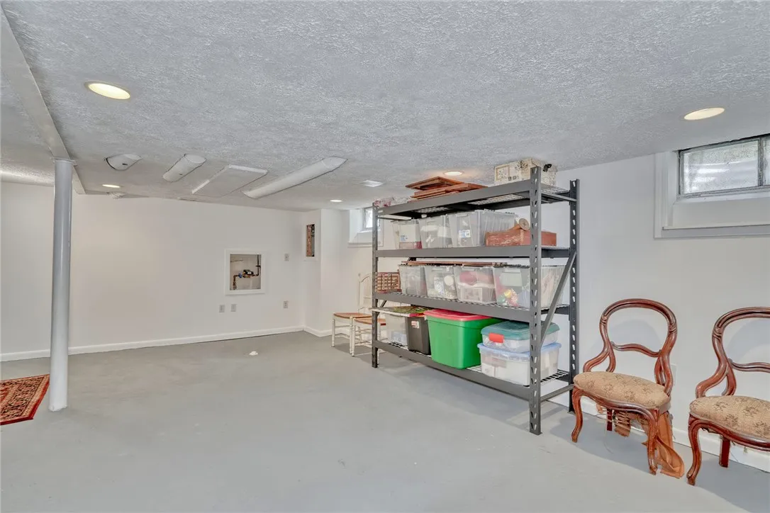 910 Roosevelt Road, East Rochester, New York 14445, East Rochester, New York 14445, 3 Bedrooms Bedrooms, 7 Rooms Rooms,1 BathroomBathrooms,Residential,Closed,910 Roosevelt Road, East Rochester, New York 14445,R1612237