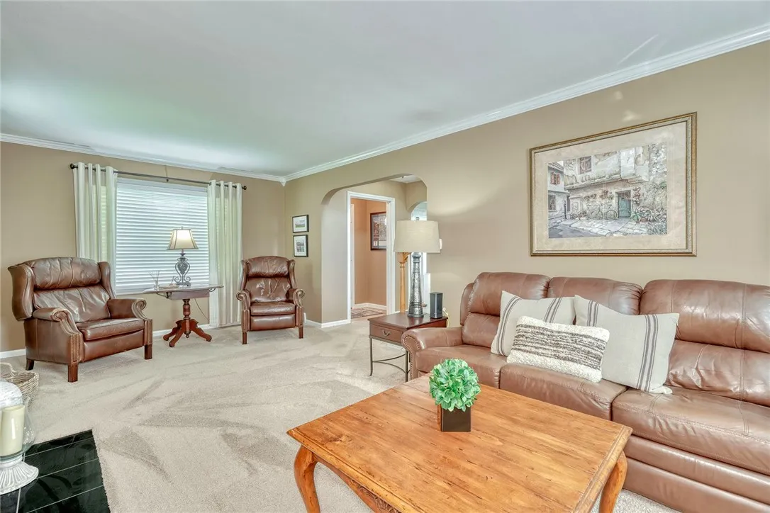 910 Roosevelt Road, East Rochester, New York 14445, East Rochester, New York 14445, 3 Bedrooms Bedrooms, 7 Rooms Rooms,1 BathroomBathrooms,Residential,Closed,910 Roosevelt Road, East Rochester, New York 14445,R1612237