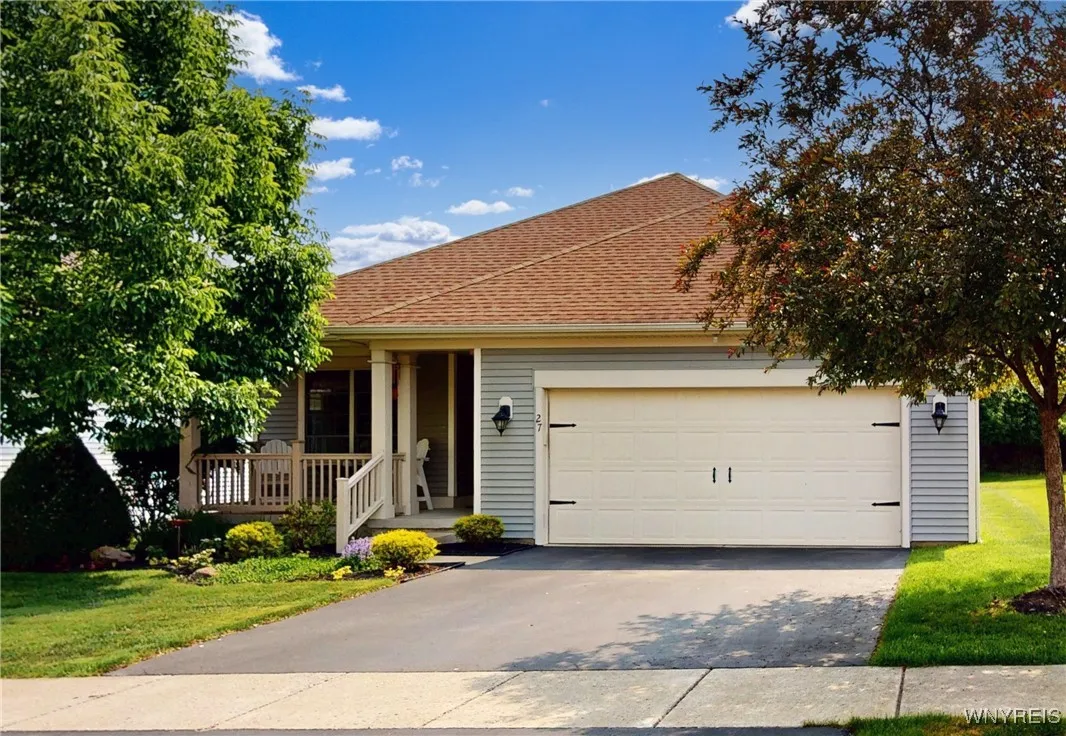 27 Hickory Grove Lane, Cheektowaga, New York 14227, Cheektowaga, New York 14227, 2 Bedrooms Bedrooms, 7 Rooms Rooms,2 BathroomsBathrooms,Residential,Closed,27 Hickory Grove Lane, Cheektowaga, New York 14227,B1611886