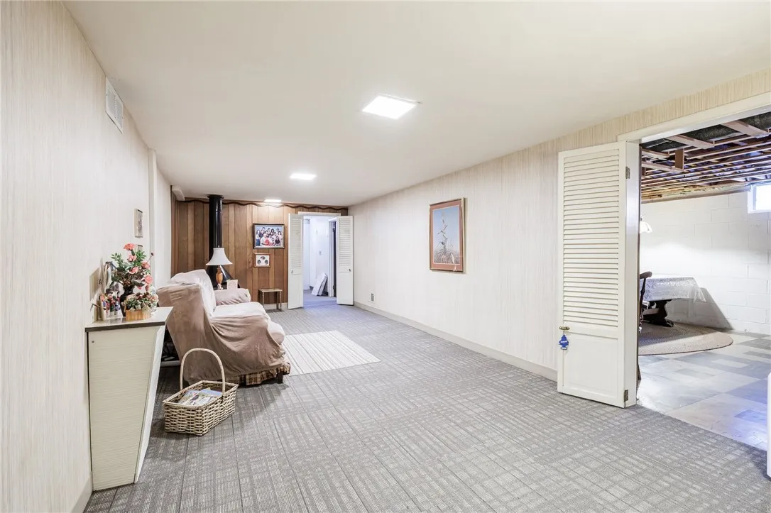 247 Angelus Drive, Irondequoit, New York 14622, Irondequoit, New York 14622, 3 Bedrooms Bedrooms, 5 Rooms Rooms,1 BathroomBathrooms,Residential,Closed,247 Angelus Drive, Irondequoit, New York 14622,R1611223