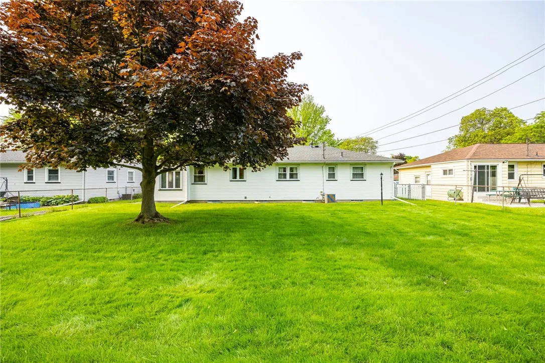 247 Angelus Drive, Irondequoit, New York 14622, Irondequoit, New York 14622, 3 Bedrooms Bedrooms, 5 Rooms Rooms,1 BathroomBathrooms,Residential,Closed,247 Angelus Drive, Irondequoit, New York 14622,R1611223