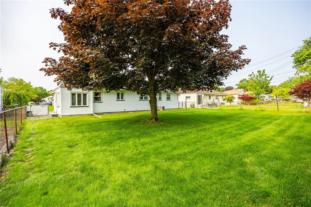 247 Angelus Drive, Irondequoit, New York 14622, Irondequoit, New York 14622, 3 Bedrooms Bedrooms, 5 Rooms Rooms,1 BathroomBathrooms,Residential,Closed,247 Angelus Drive, Irondequoit, New York 14622,R1611223