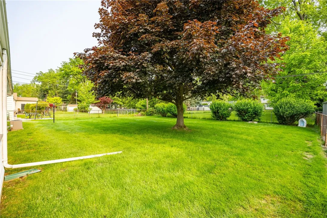 247 Angelus Drive, Irondequoit, New York 14622, Irondequoit, New York 14622, 3 Bedrooms Bedrooms, 5 Rooms Rooms,1 BathroomBathrooms,Residential,Closed,247 Angelus Drive, Irondequoit, New York 14622,R1611223