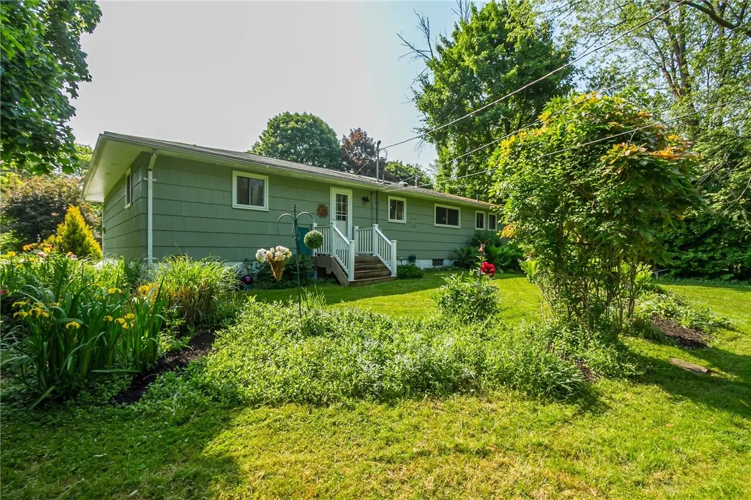 115 Bradford Road, Henrietta, New York 14534, Henrietta, New York 14534, 3 Bedrooms Bedrooms, 9 Rooms Rooms,1 BathroomBathrooms,Residential,Closed,115 Bradford Road, Henrietta, New York 14534,R1612477