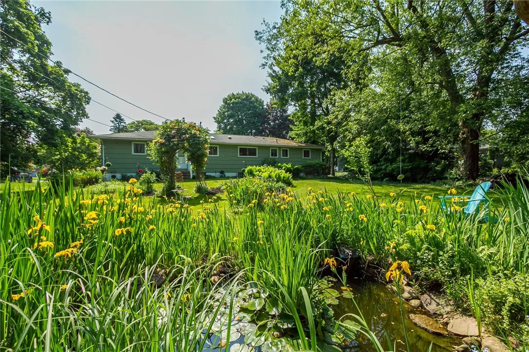 115 Bradford Road, Henrietta, New York 14534, Henrietta, New York 14534, 3 Bedrooms Bedrooms, 9 Rooms Rooms,1 BathroomBathrooms,Residential,Closed,115 Bradford Road, Henrietta, New York 14534,R1612477