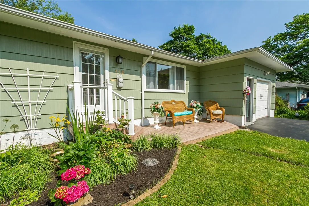 115 Bradford Road, Henrietta, New York 14534, Henrietta, New York 14534, 3 Bedrooms Bedrooms, 9 Rooms Rooms,1 BathroomBathrooms,Residential,Closed,115 Bradford Road, Henrietta, New York 14534,R1612477