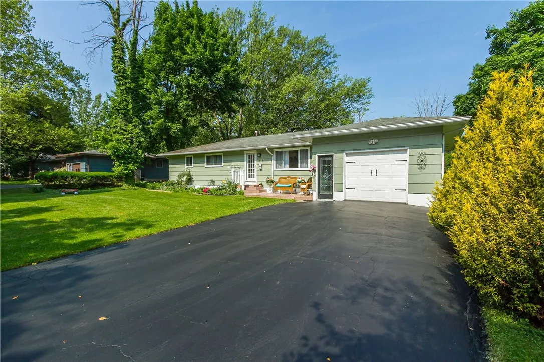 115 Bradford Road, Henrietta, New York 14534, Henrietta, New York 14534, 3 Bedrooms Bedrooms, 9 Rooms Rooms,1 BathroomBathrooms,Residential,Closed,115 Bradford Road, Henrietta, New York 14534,R1612477