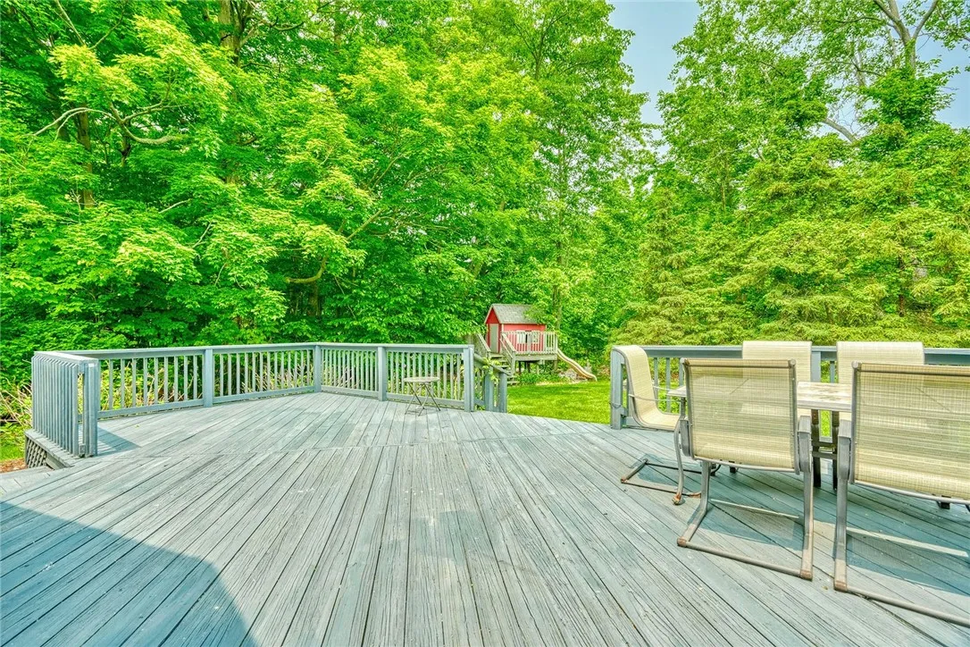 1236 Hardwood Way, Webster, New York 14580, Webster, New York 14580, 3 Bedrooms Bedrooms, 7 Rooms Rooms,2 BathroomsBathrooms,Residential,Closed,1236 Hardwood Way, Webster, New York 14580,R1611679
