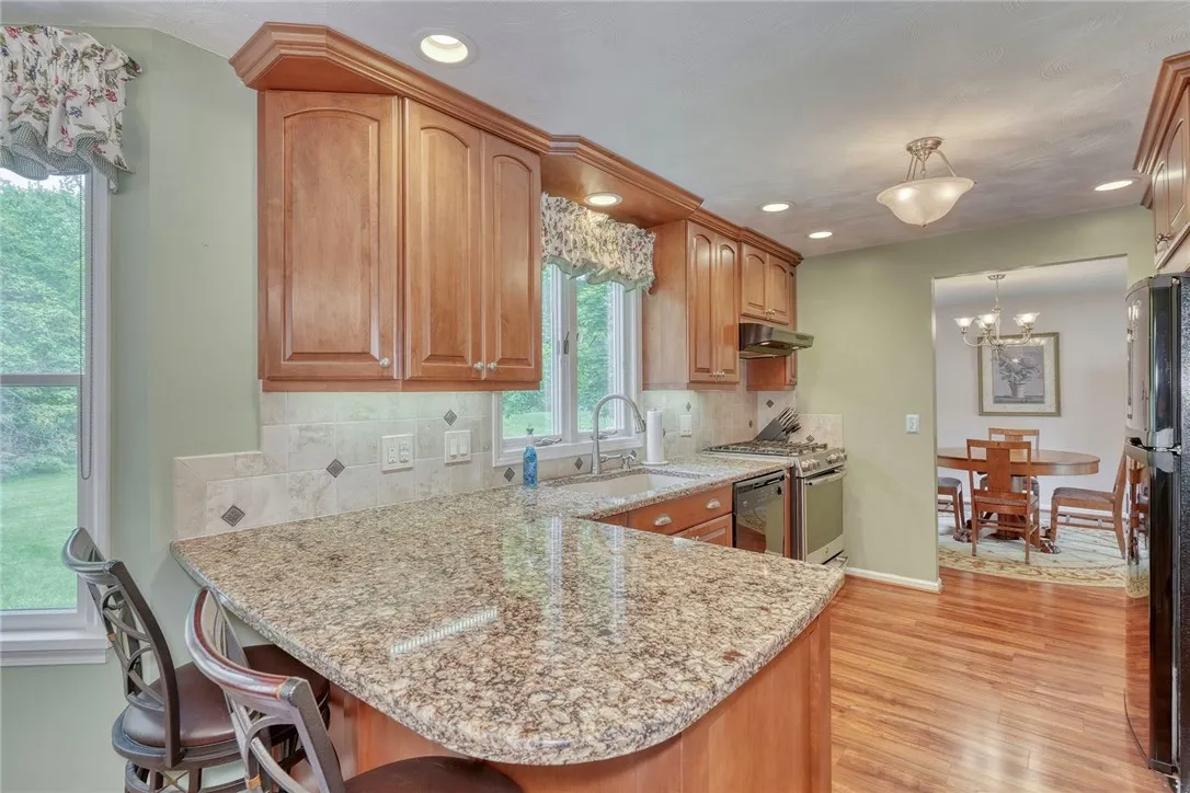 1236 Hardwood Way, Webster, New York 14580, Webster, New York 14580, 3 Bedrooms Bedrooms, 7 Rooms Rooms,2 BathroomsBathrooms,Residential,Closed,1236 Hardwood Way, Webster, New York 14580,R1611679