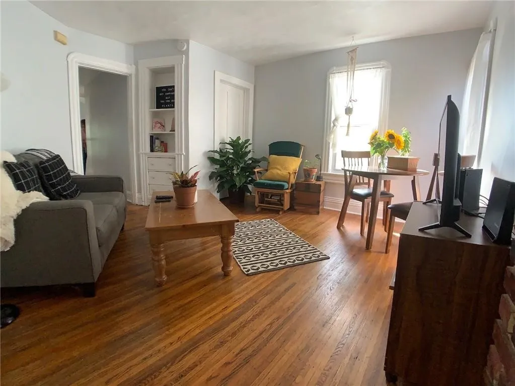 134 Benton Street, Rochester, New York 14620, Rochester, New York 14620, 5 Bedrooms Bedrooms, ,3 BathroomsBathrooms,Residential,Closed,134 Benton Street, Rochester, New York 14620,R1612241