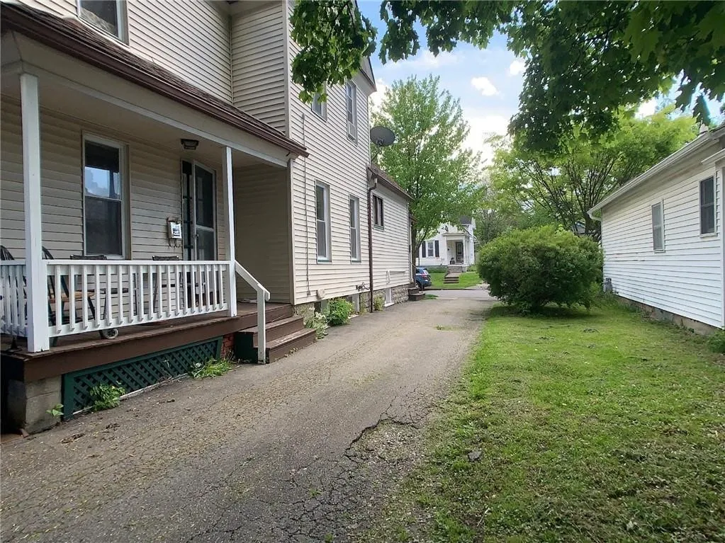 134 Benton Street, Rochester, New York 14620, Rochester, New York 14620, 5 Bedrooms Bedrooms, ,3 BathroomsBathrooms,Residential,Closed,134 Benton Street, Rochester, New York 14620,R1612241