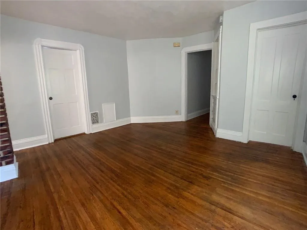 134 Benton Street, Rochester, New York 14620, Rochester, New York 14620, 5 Bedrooms Bedrooms, ,3 BathroomsBathrooms,Residential,Closed,134 Benton Street, Rochester, New York 14620,R1612241