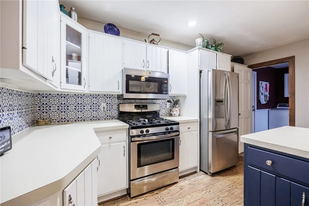 75 Pinebrook Drive, Greece, New York 14616, Greece, New York 14616, 3 Bedrooms Bedrooms, 8 Rooms Rooms,2 BathroomsBathrooms,Residential,Closed,75 Pinebrook Drive, Greece, New York 14616,R1611267