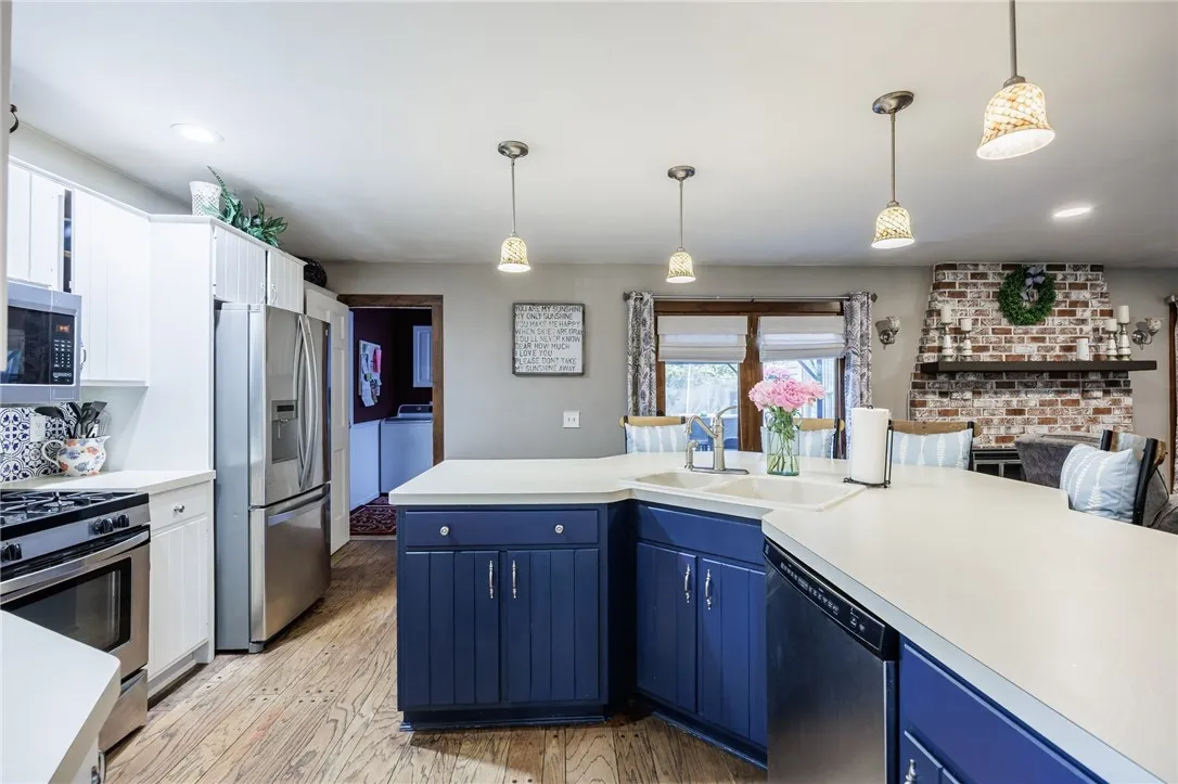 75 Pinebrook Drive, Greece, New York 14616, Greece, New York 14616, 3 Bedrooms Bedrooms, 8 Rooms Rooms,2 BathroomsBathrooms,Residential,Closed,75 Pinebrook Drive, Greece, New York 14616,R1611267