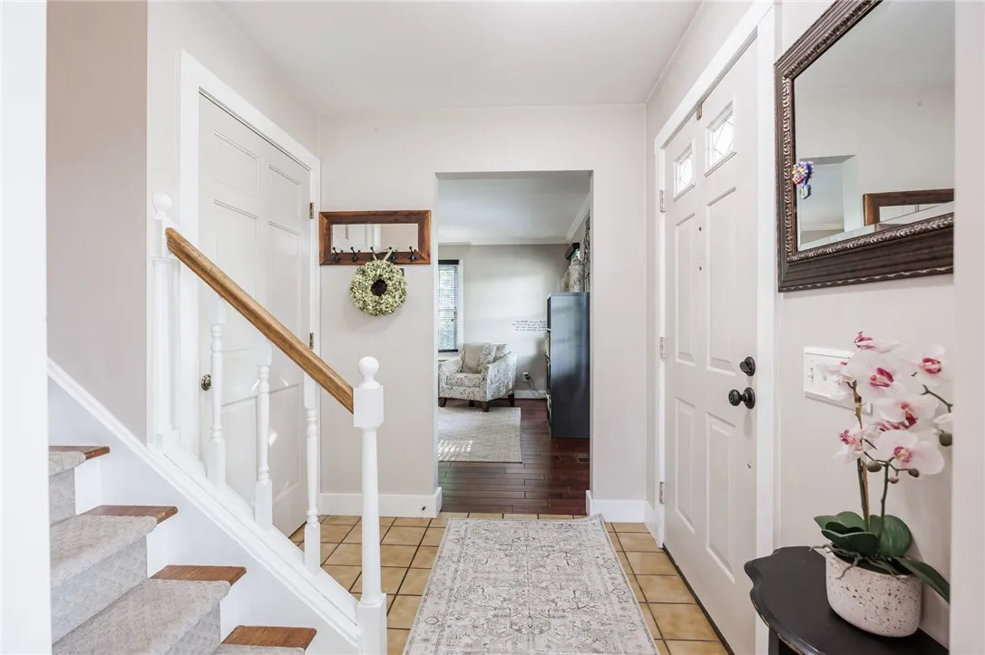 75 Pinebrook Drive, Greece, New York 14616, Greece, New York 14616, 3 Bedrooms Bedrooms, 8 Rooms Rooms,2 BathroomsBathrooms,Residential,Closed,75 Pinebrook Drive, Greece, New York 14616,R1611267