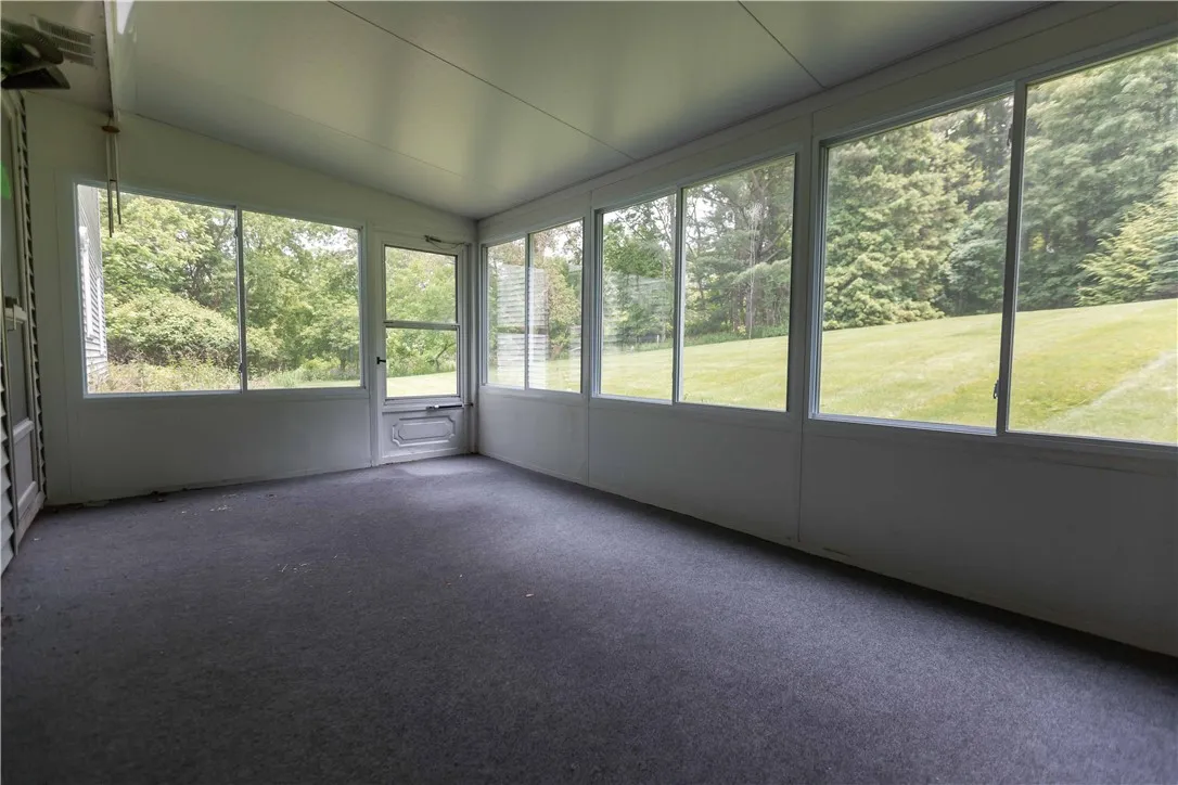 79 Old Post Road, Perinton, New York 14450, Perinton, New York 14450, 3 Bedrooms Bedrooms, 7 Rooms Rooms,1 BathroomBathrooms,Residential,Closed,79 Old Post Road, Perinton, New York 14450,R1612279