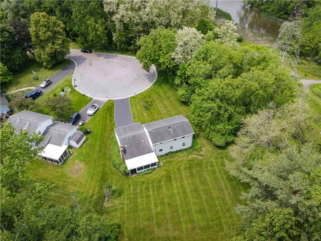 79 Old Post Road, Perinton, New York 14450, Perinton, New York 14450, 3 Bedrooms Bedrooms, 7 Rooms Rooms,1 BathroomBathrooms,Residential,Closed,79 Old Post Road, Perinton, New York 14450,R1612279